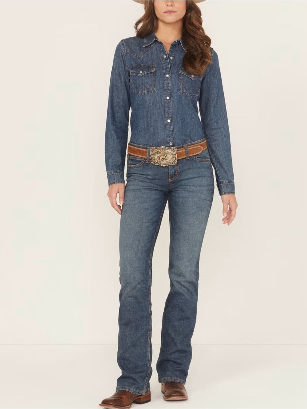 WRANGLER WOMEN'S MAE PREMIUM PATCH BOOT CUT JEANS
Western Coastal Cowgirl 
Sz 32
